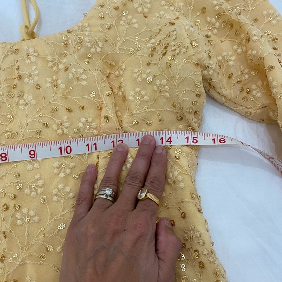 Indian outfit - Picture 10 of 13